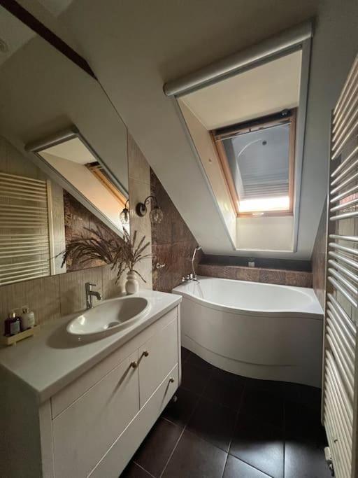 Old Town Apartment With Free Parking Vilnius Exterior foto